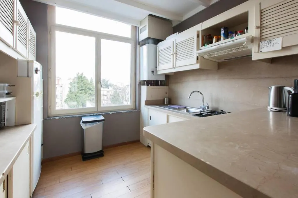 Cocoon - Duplex 3 Chambres 140 M2 Brusel 0*,  Belgie