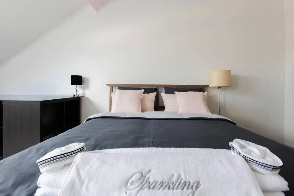 Apartment Cocoon - Duplex 3 Chambres 140 M2 Brussels